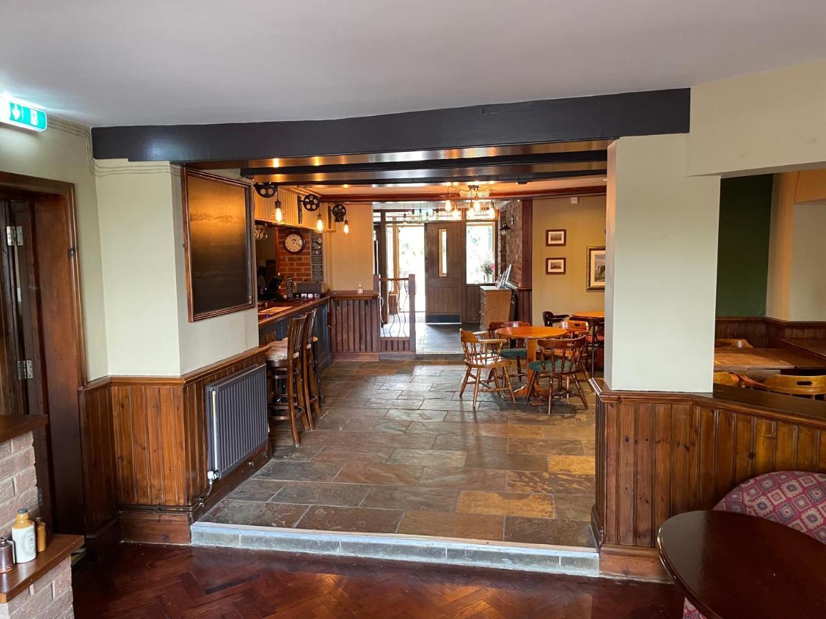 The Swan Inn East Ilsley エクステリア 写真